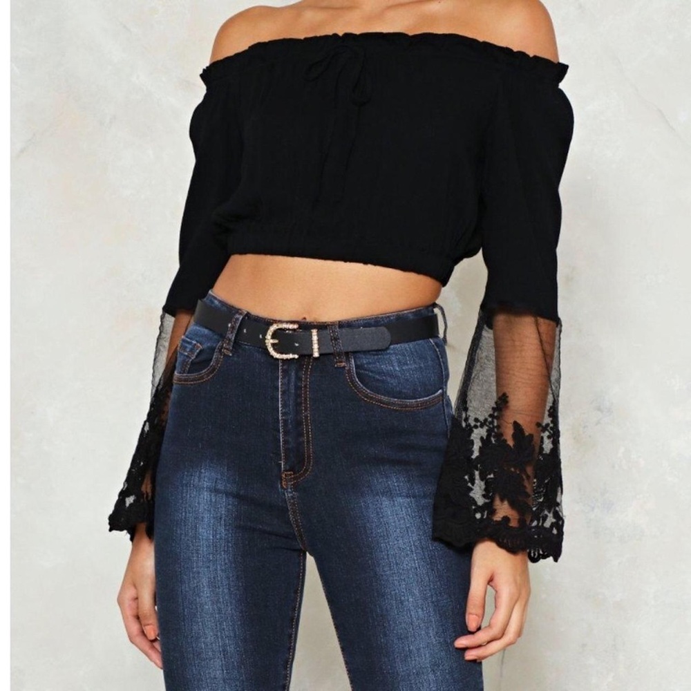 Wtd black off the shoulder blouse with lace sleeves